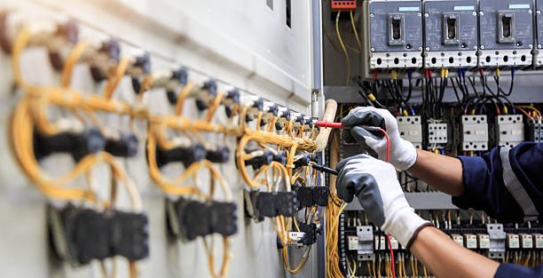 Professional Electrician technician working in Temple, GA